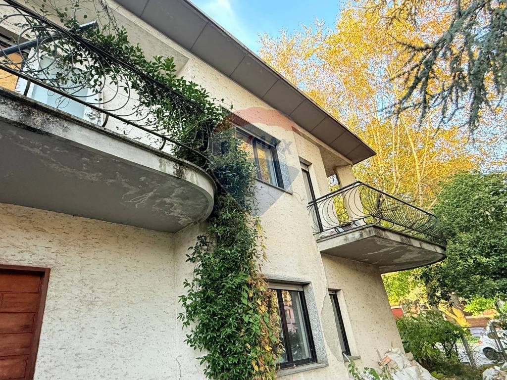 Villa a Lurate caccivio in Via XX Settembre, 18 - Foto 3