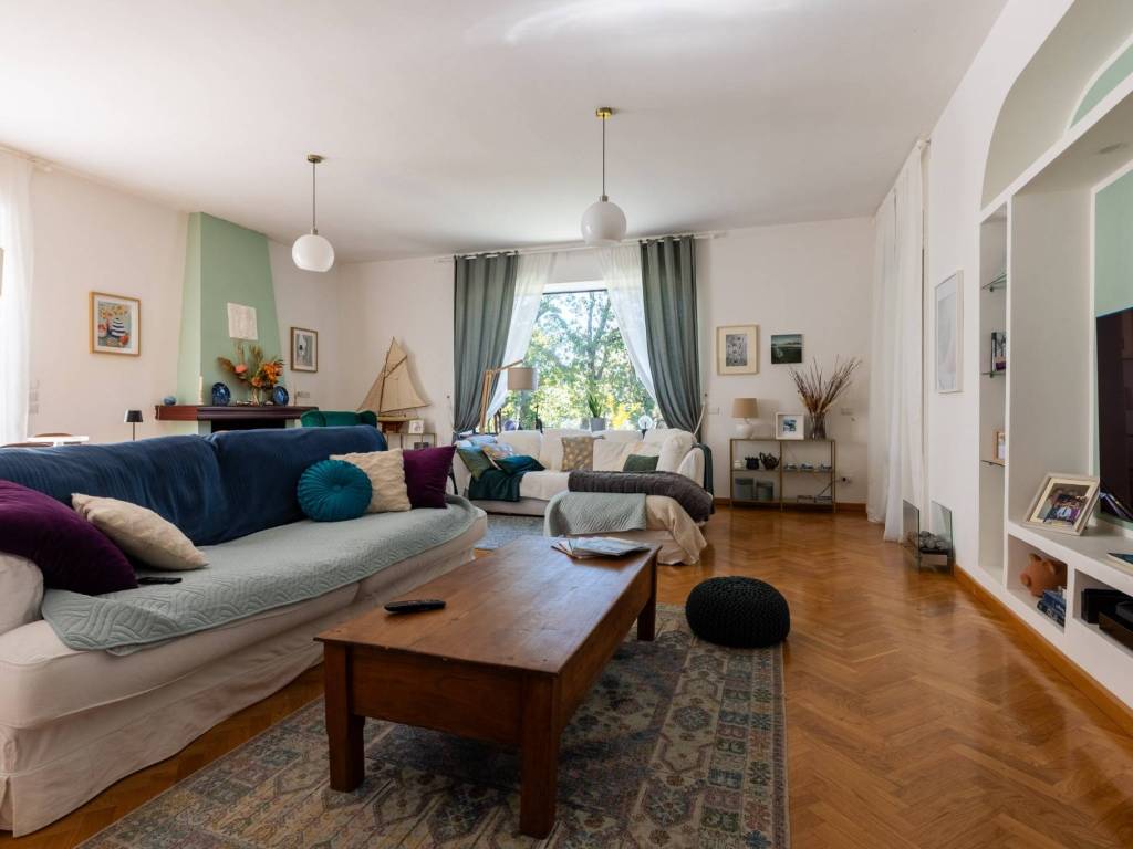 Villa a Ariccia in Via dei Lauri, 25 - Foto 2