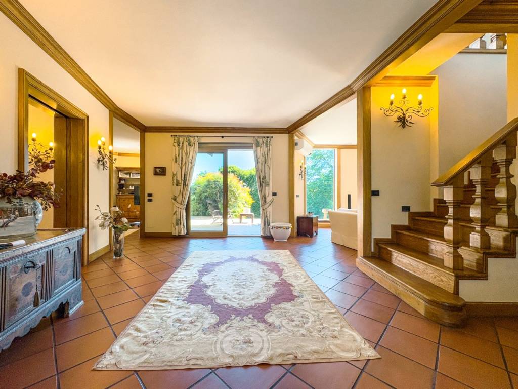 Villa a Oleggio castello in Via Monviso 1 - Foto 5