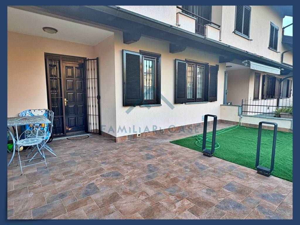 Villetta a schiera a Carnago in via John Fitzgerald Kennedy - Foto 2