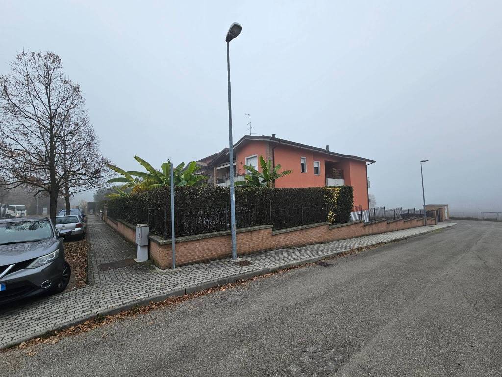 Appartamento a Montechiarugolo in Via Ponte Larga, 1 - Foto 2