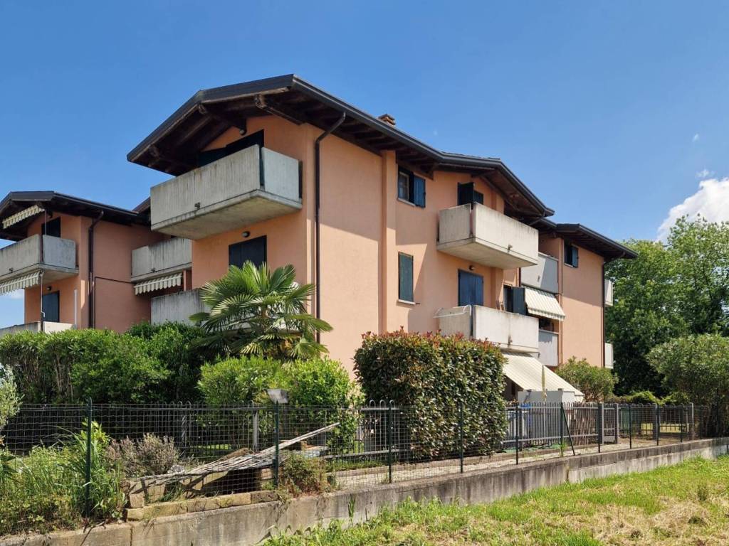 Appartamento a Lomazzo in Via Lombardia - Foto 2