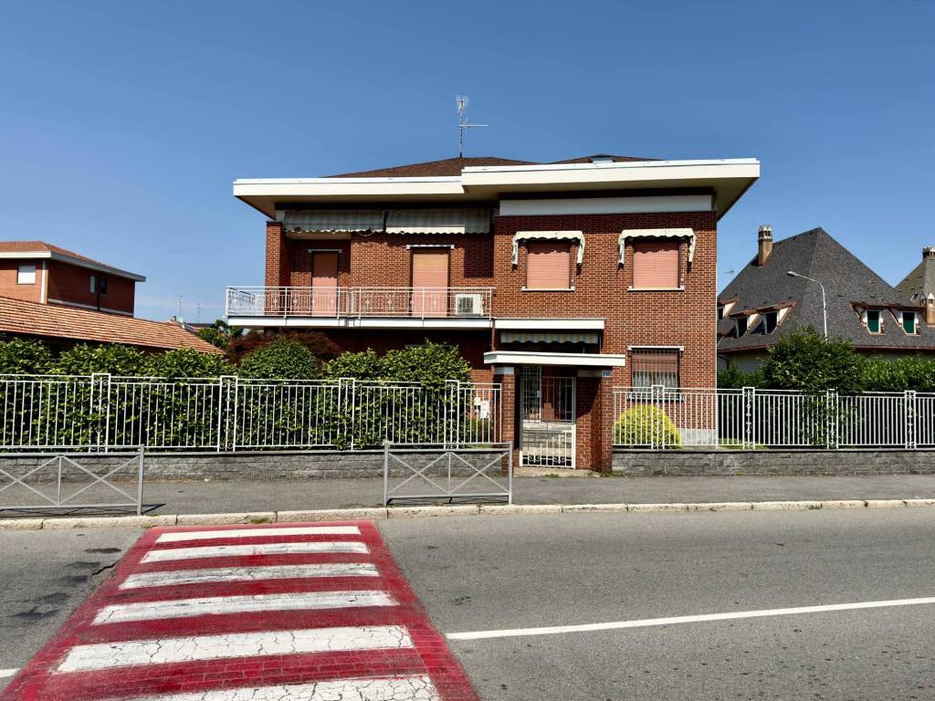 Villa a Cerano in Via 4 Novembre, 21 - Foto 2