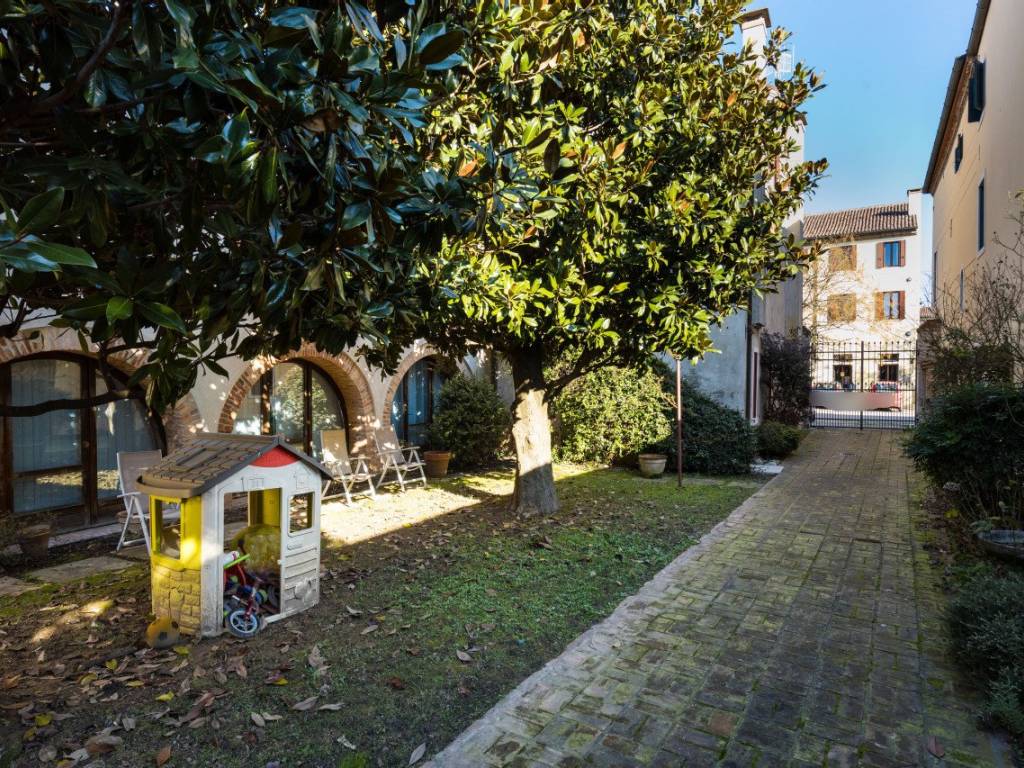 Palazzo / stabile a Este in VIALE FIUME - Foto 4