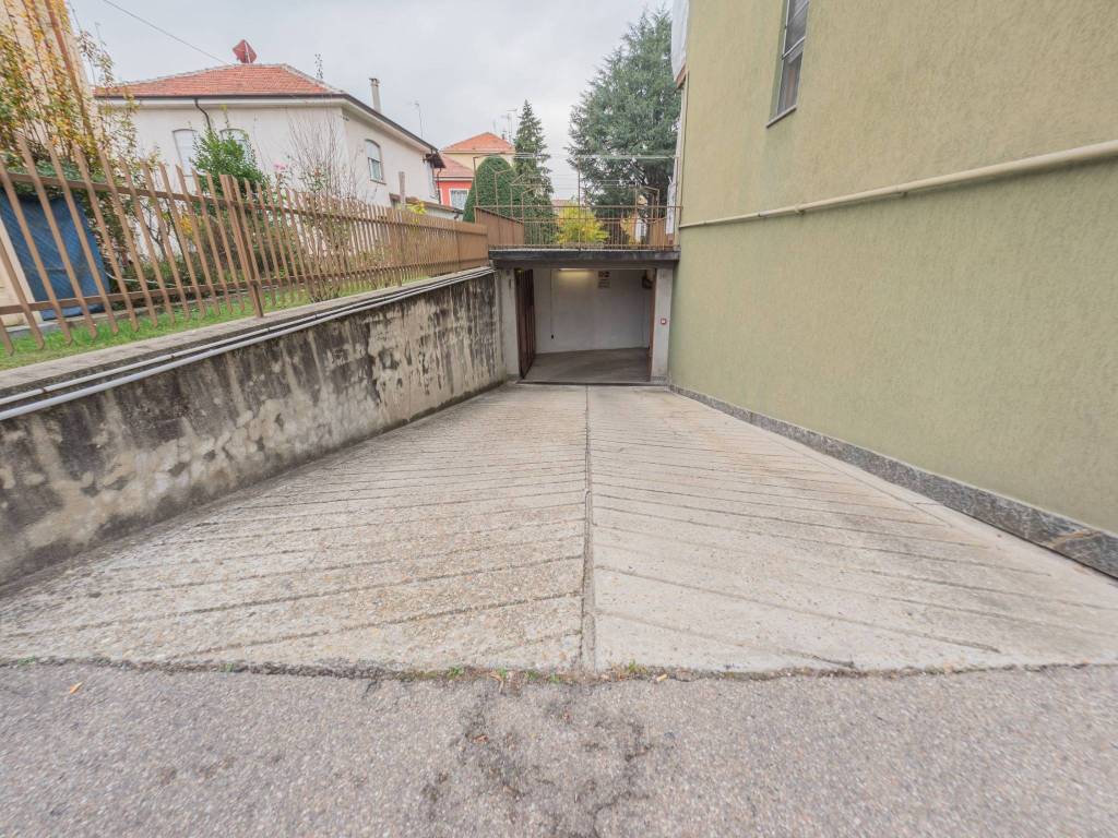 Box / garage a Asti in Via Carlo Graziani, 18 - Foto 2