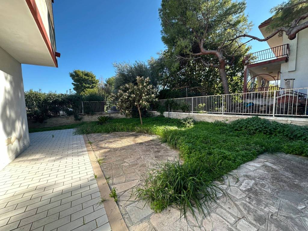 Appartamento a Taranto in Via Calamari, 21 - Foto 4