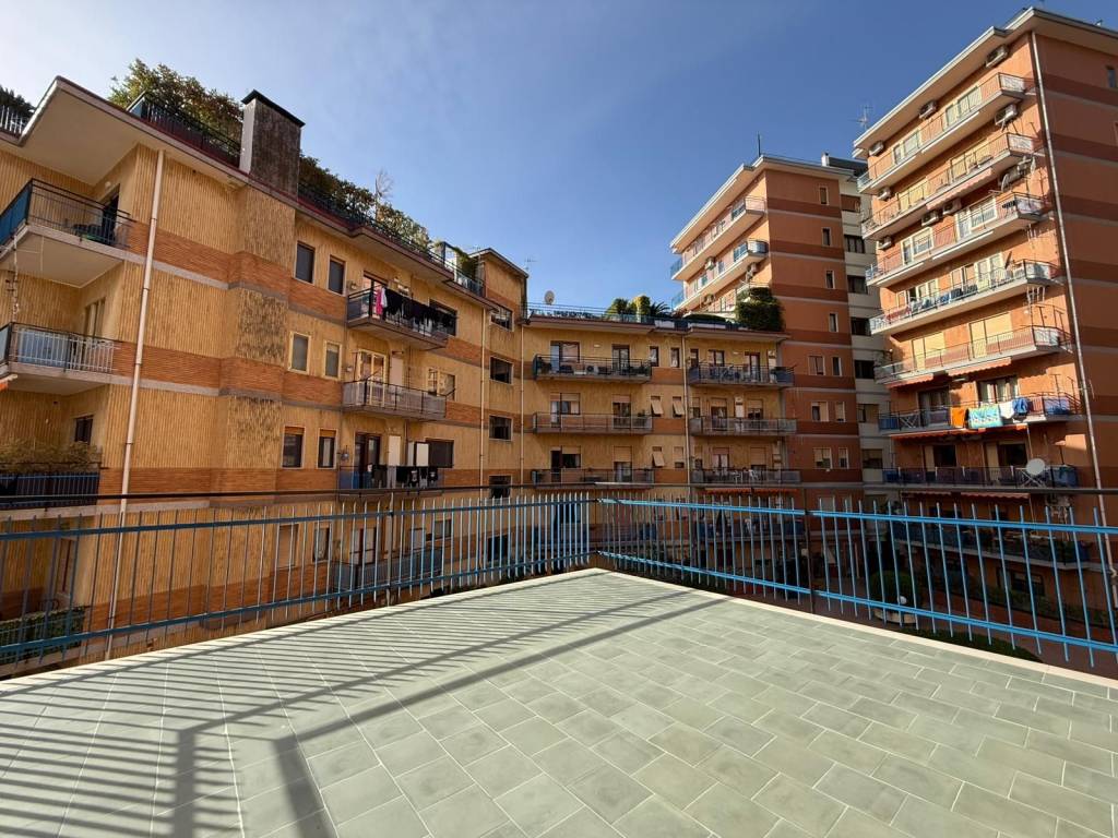 Appartamento a Salerno in Via Valerio Laspro, 62 - Foto 2
