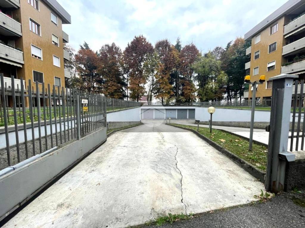 Box / garage a Cernusco sul naviglio in Via Don Lorenzo Milani, 11 - Foto 2