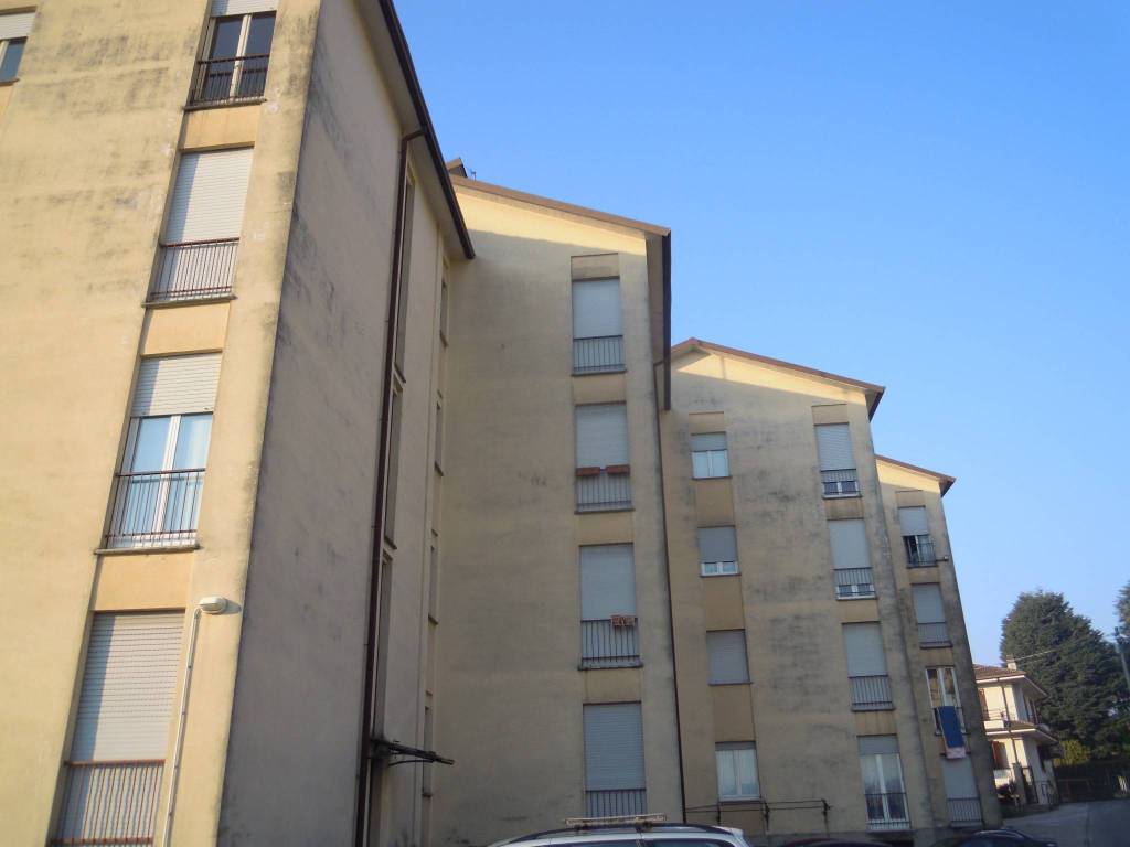 Appartamento a Cantù in Via Montello, 39 - Foto 3