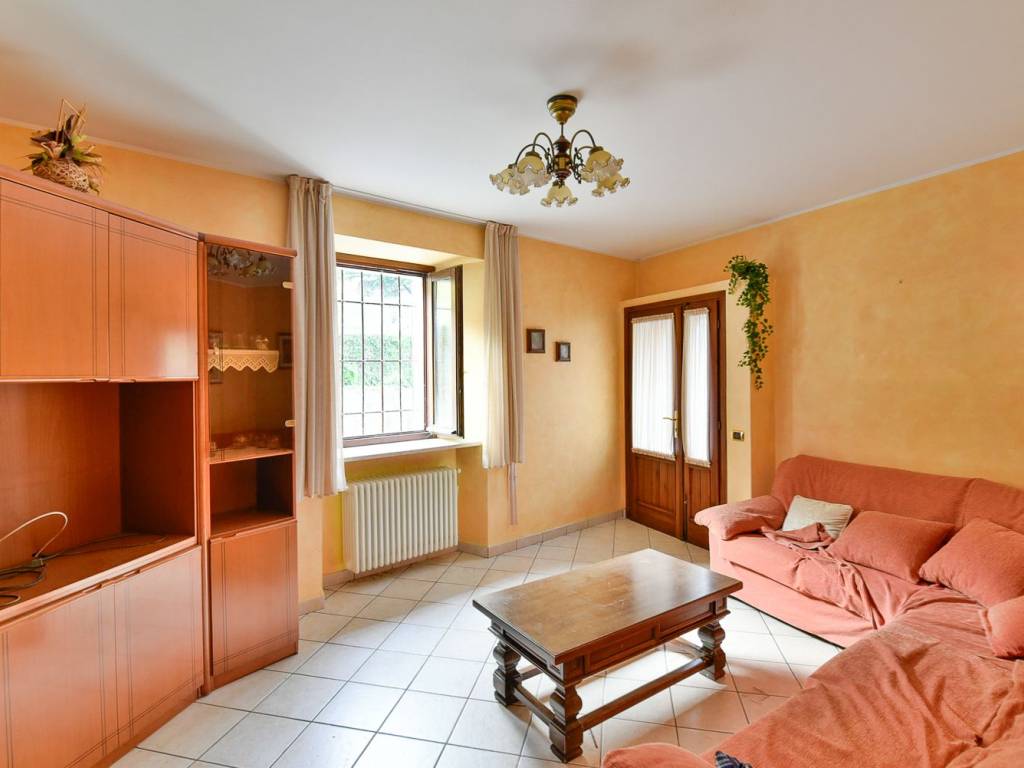 Casa indipendente a Airuno in Via Dr. Alessandro Magno Pizzagalli - Foto 2