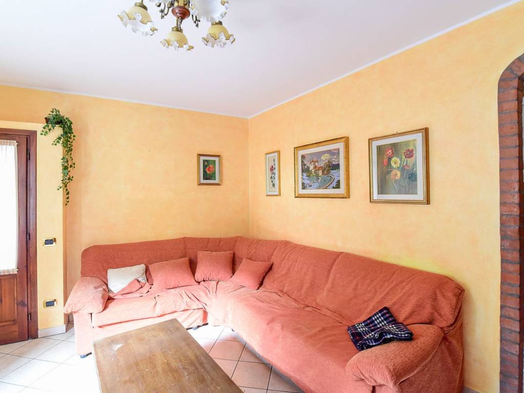 Casa indipendente a Airuno in Via Dr. Alessandro Magno Pizzagalli - Foto 3