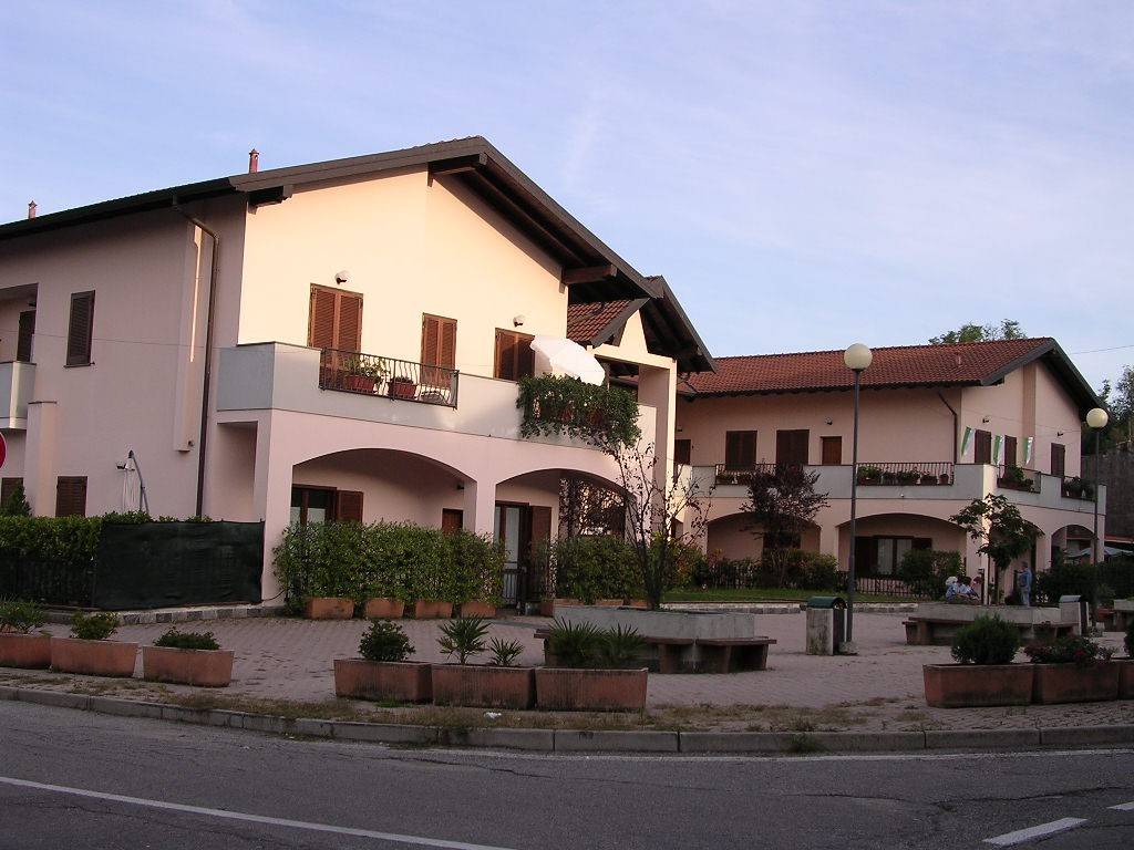 Appartamento a Golasecca in Via Giuseppe Verdi, 2 - Foto 3