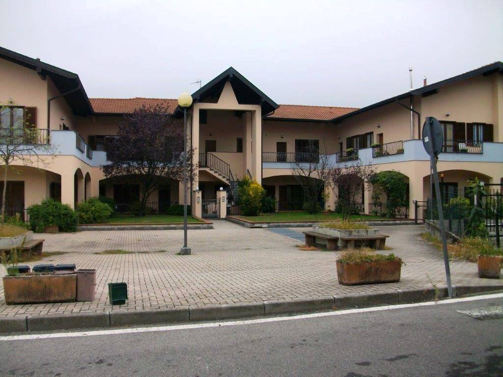 Appartamento a Golasecca in Via Giuseppe Verdi, 2 - Foto 4