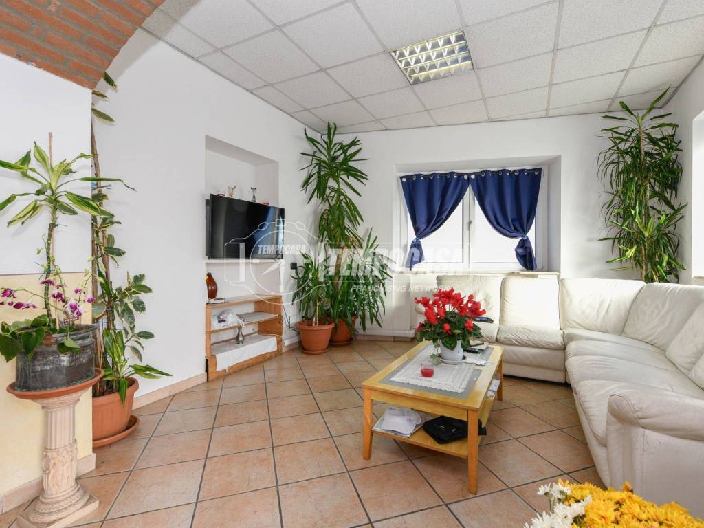 Appartamento a Salò in Via Umberto I 14 - Foto 2
