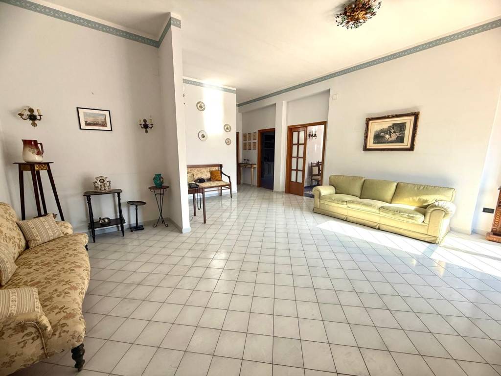 Appartamento a Angri in Via F. S. Caiazzo - Foto 3