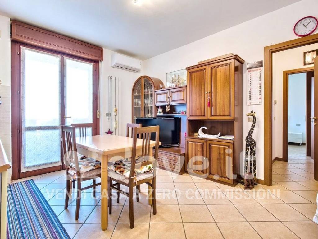 Appartamento a Gerenzano in Via Fratelli Ghirimoldi, 16 - Foto 2