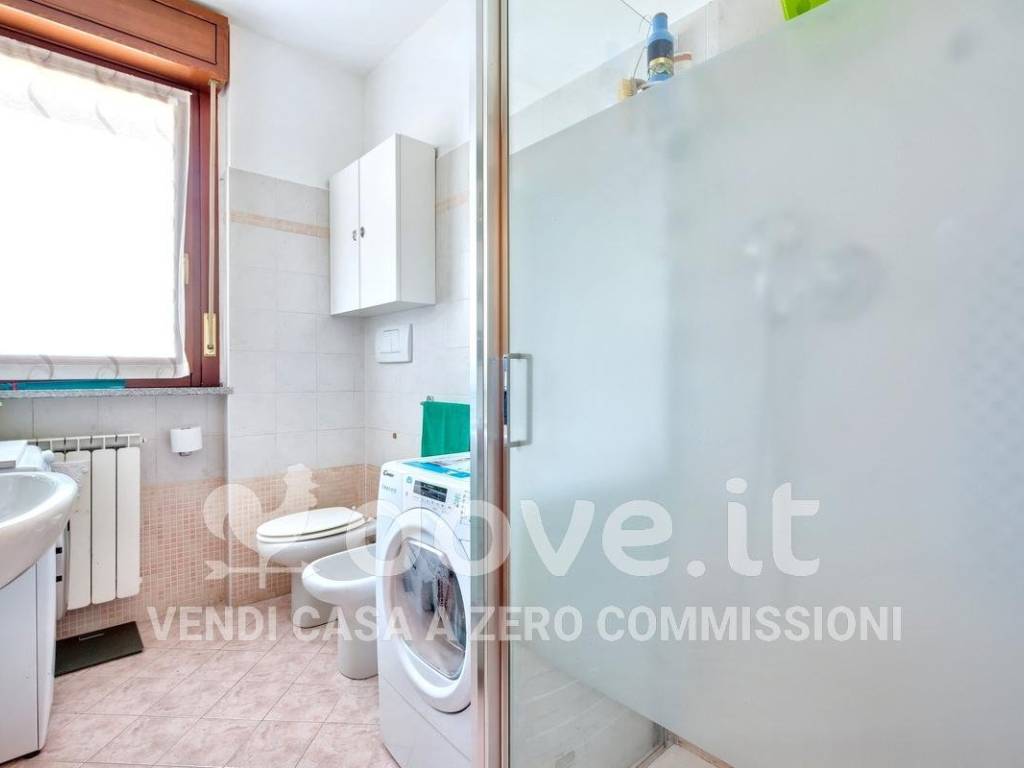 Appartamento a Gerenzano in Via Fratelli Ghirimoldi, 16 - Foto 4