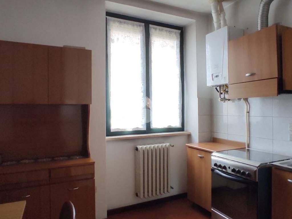 Rustico / casale a Lonate pozzolo in Piazza Sant'Ambrogio, 3 - Foto 5