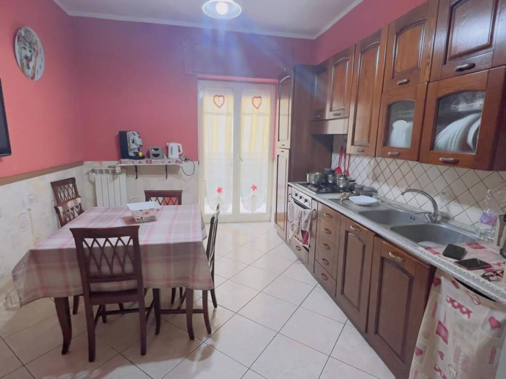 Appartamento a Giugliano in campania in Via Rione Alcide De Gasperi - Foto 4