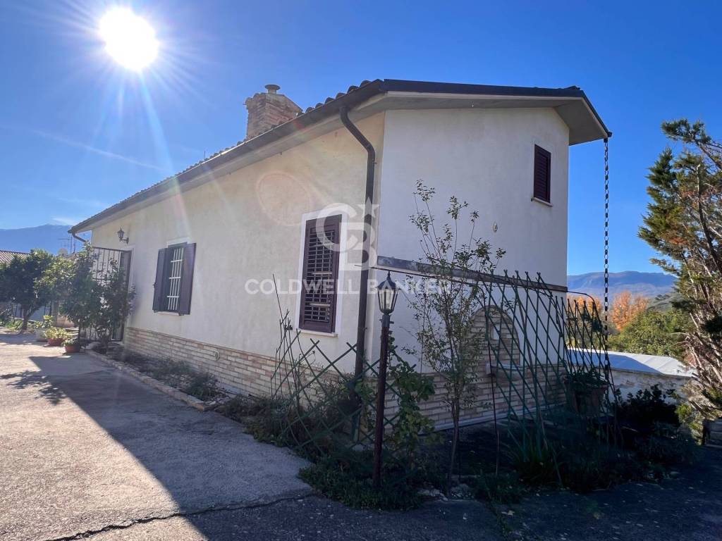 Villa a Scafa in Corso Primo Maggio - Foto 2
