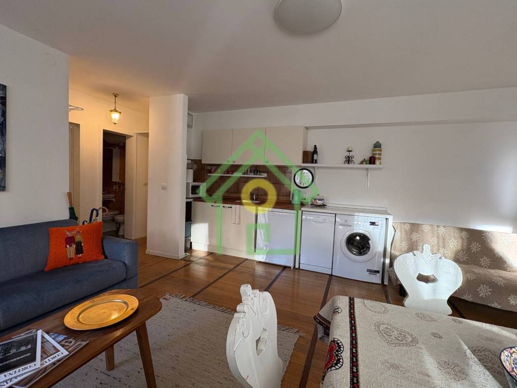 Appartamento a Cortina d'ampezzo in Via Cesare Battisti - Foto 3
