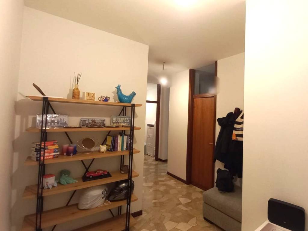 Appartamento a Luino in Via Filippo Turati - Foto 2