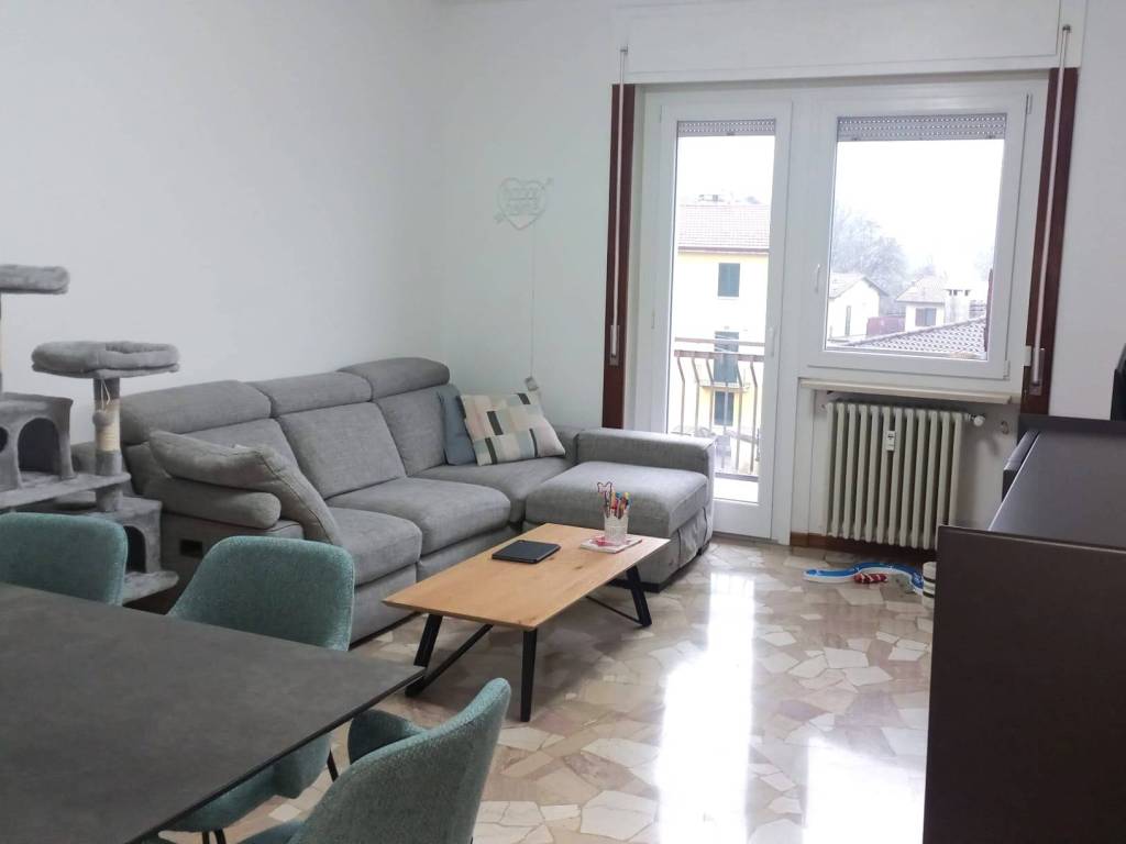 Appartamento a Luino in Via Filippo Turati - Foto 4