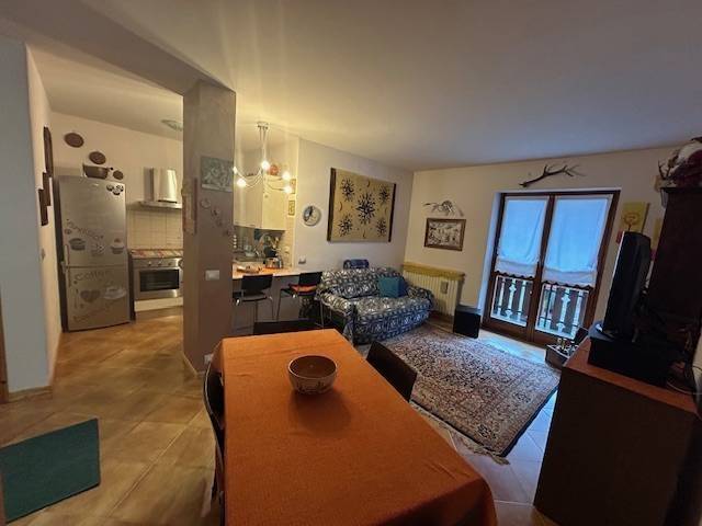 Appartamento a Cesana torinese in Via Montello, 15 - Foto 2