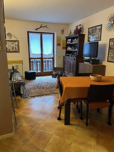 Appartamento a Cesana torinese in Via Montello, 15 - Foto 3