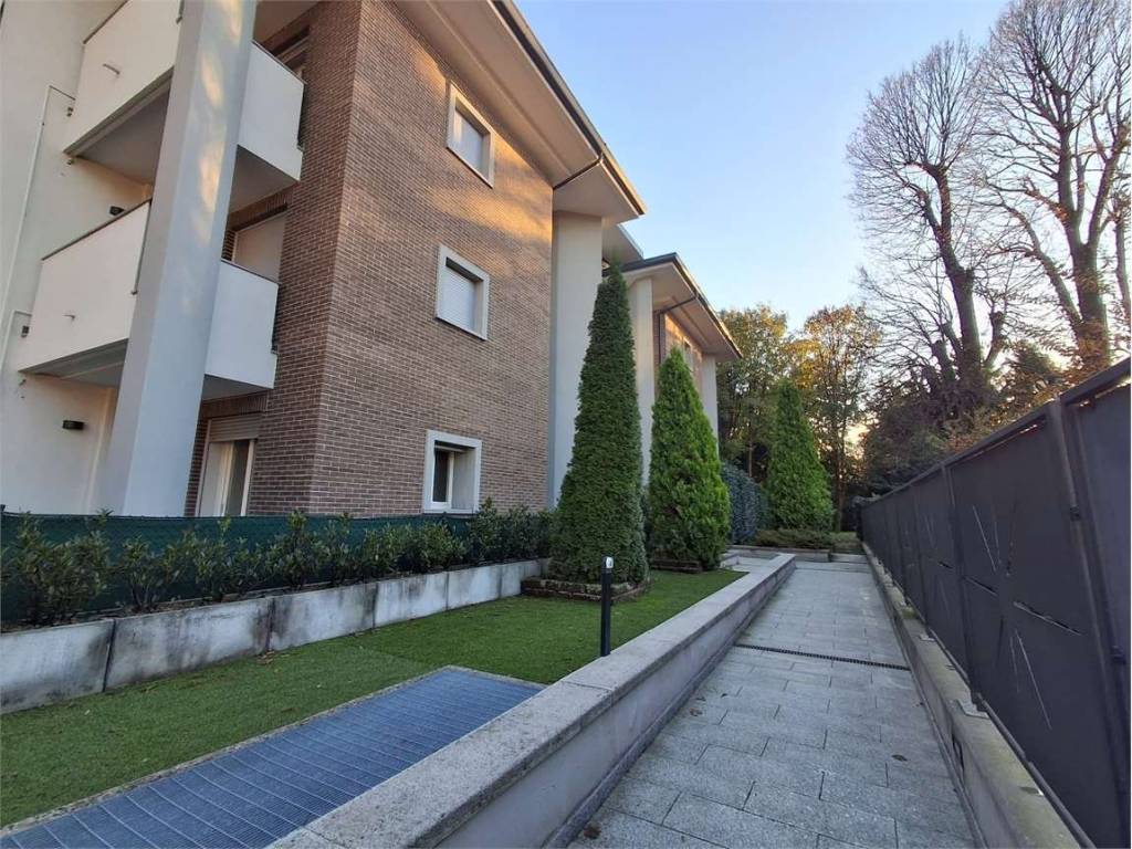 Appartamento a Merate in Via Statale, 2 - Foto 2