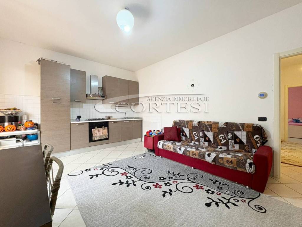 Appartamento a Monte porzio in via 4 novembre, 26 - Foto 3