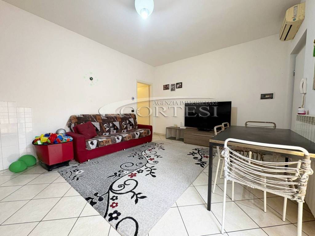 Appartamento a Monte porzio in via 4 novembre, 26 - Foto 4