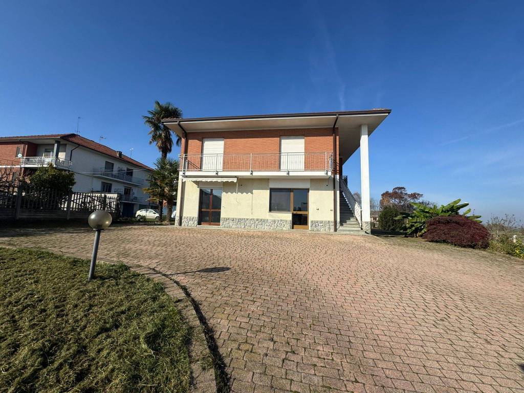 Villa a Ceresole alba in Via Carmagnola - Foto 2