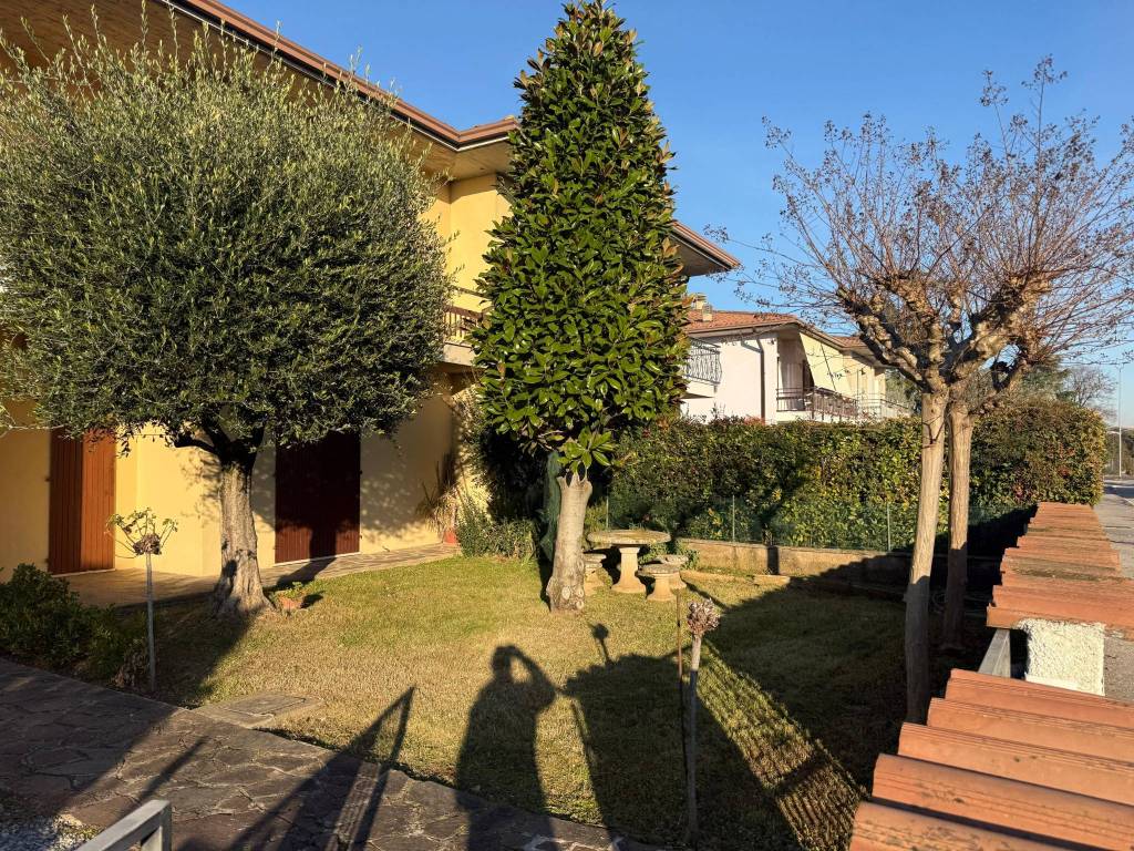 Villa a Montichiari in Via Santa Scolastica - Foto 3