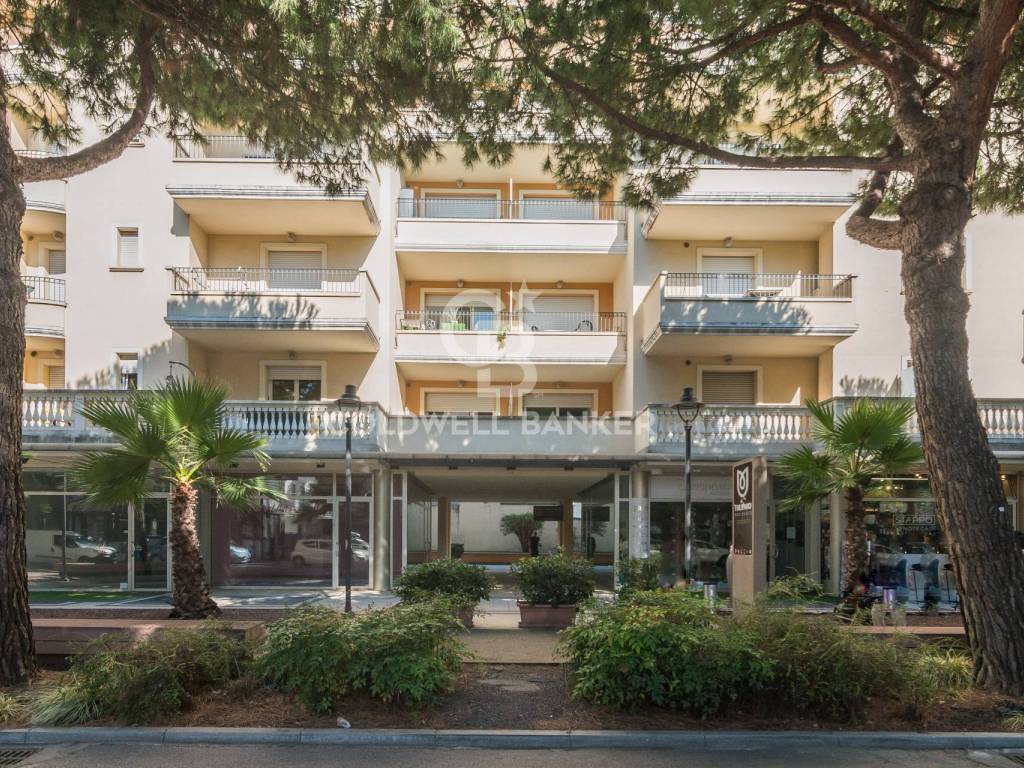 Palazzo / stabile a Riccione in Viale G. Verdi, 26 - Foto 2