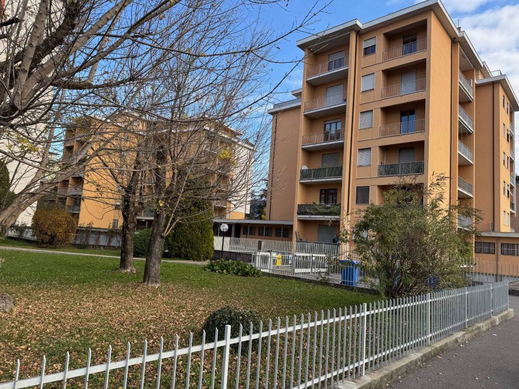 Appartamento a Torre boldone in Via Nimo Bugattone, 16 - Foto 2