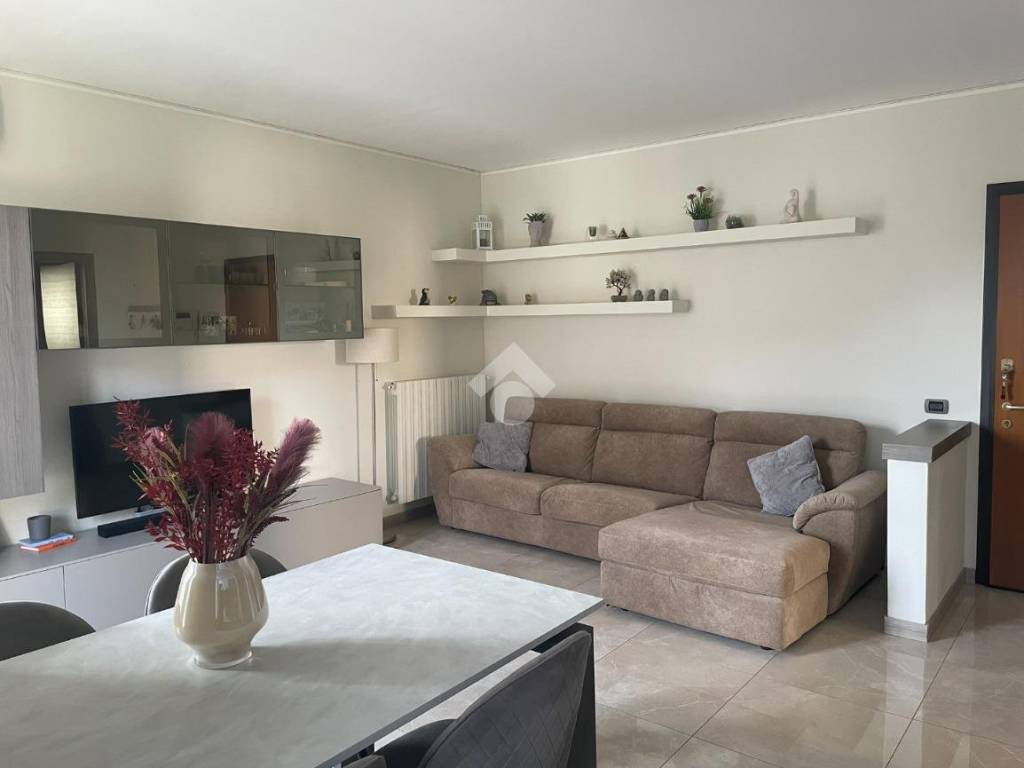 Appartamento a Cardano al campo in Via dell'ongaro, 26 - Foto 3