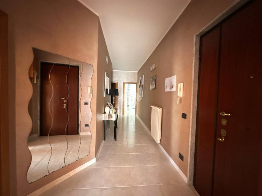 Appartamento a Canosa di puglia in Via Generale Cantore, 20 - Foto 2