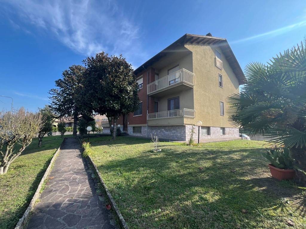 Appartamento a Canelli in Regione Monforte - Foto 4