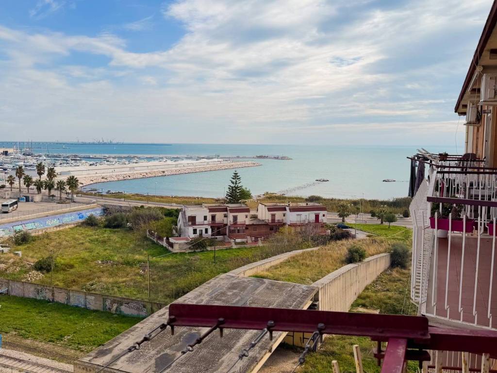 Appartamento a Manfredonia in Via Giuseppe Di Vittorio - Foto 4