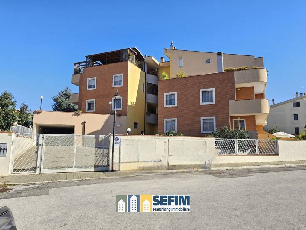Appartamento a Matera in Via Arrigo Boito - Foto 2