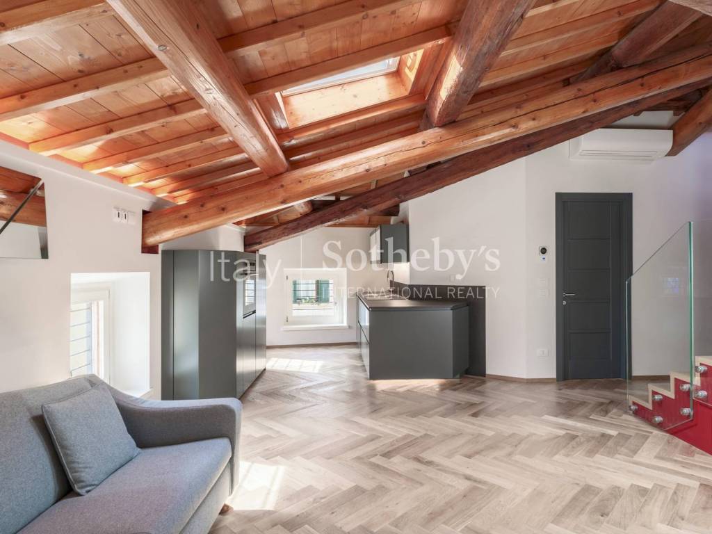 Palazzo / stabile a Verona in Vicolo Miracoli - Foto 2