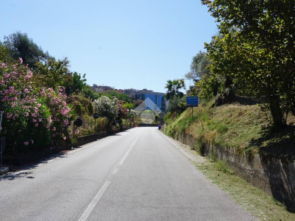 Terreno a Montecorvino rovella in Via SP26d - Foto 2