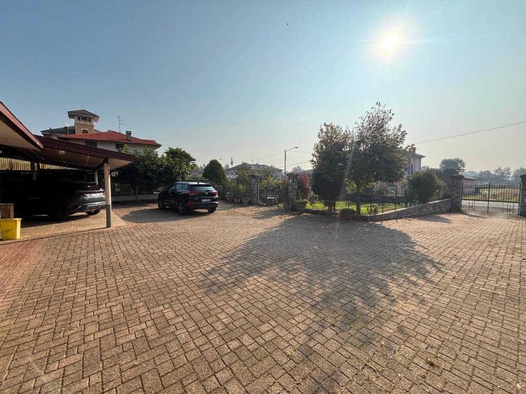 Villa a Roasio in Via Statale, 68 - Foto 3