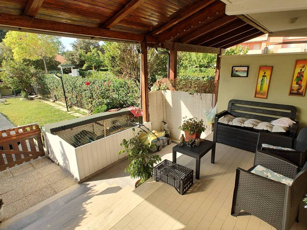 Villa a Santa marinella in Piazza Carlo Garbieri - Foto 2