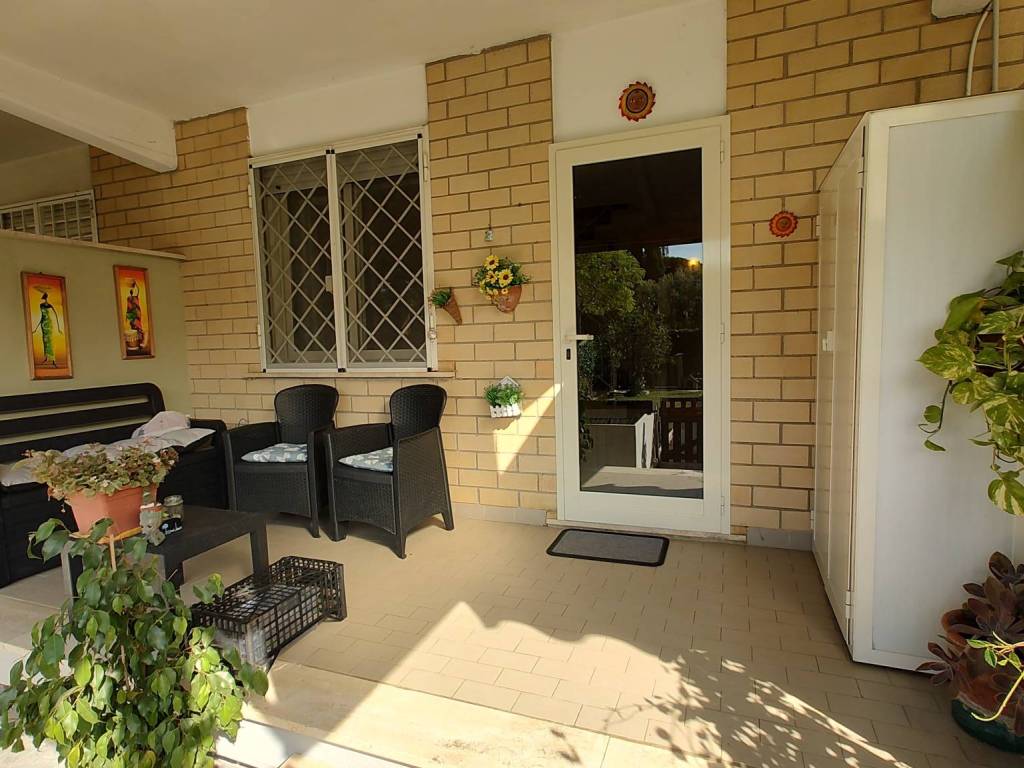 Villa a Santa marinella in Piazza Carlo Garbieri - Foto 4