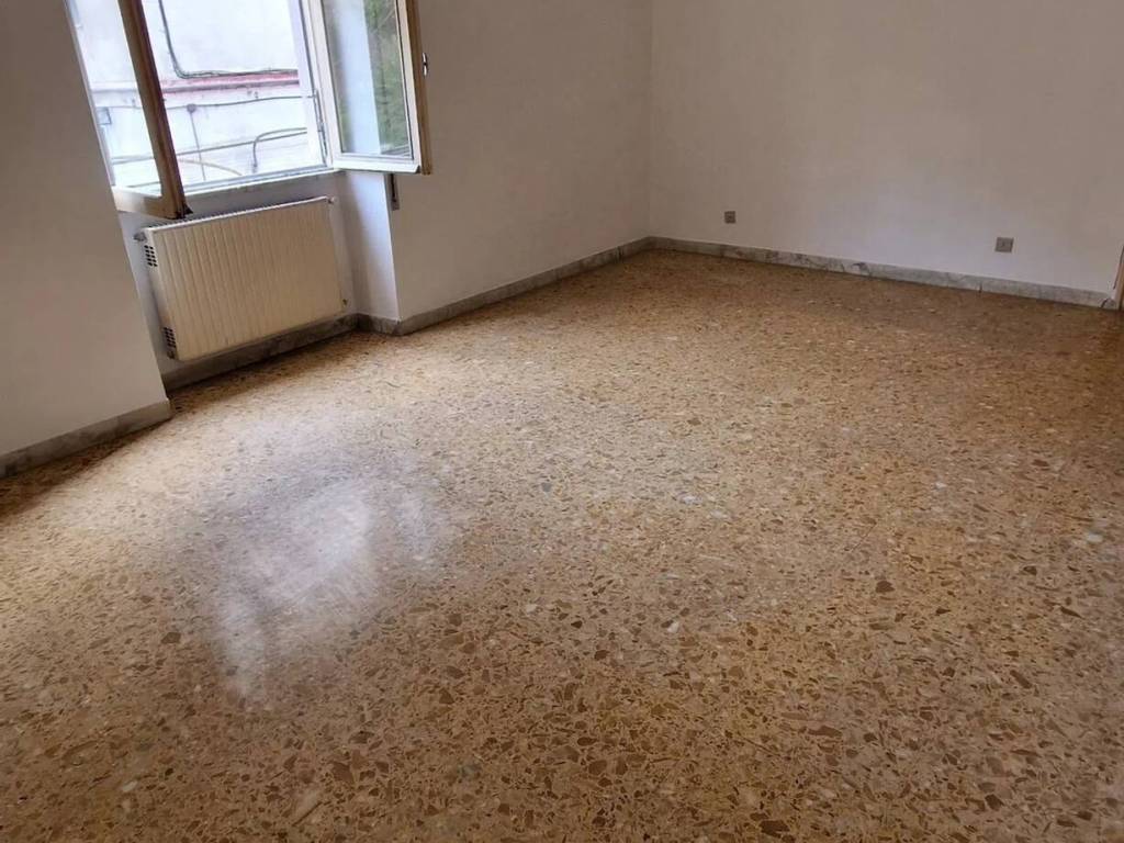 Appartamento a Velletri in Via Fontana Delle Rose - Foto 4