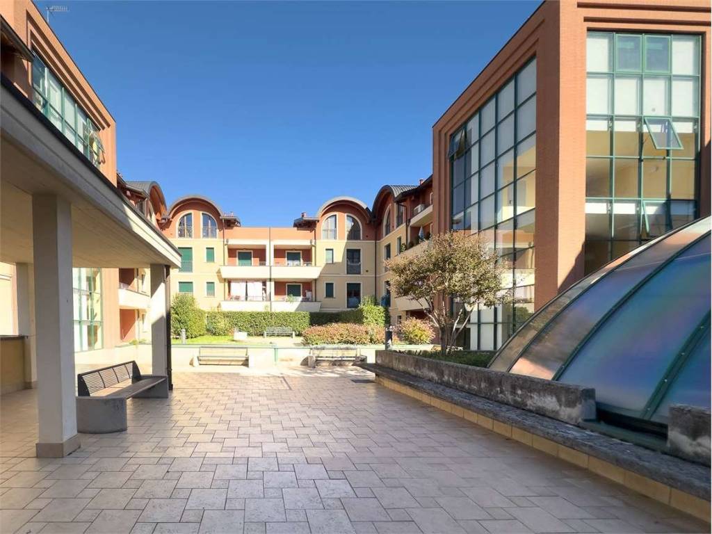 Appartamento a Somma lombardo in Via Visconti , 29 - Foto 4