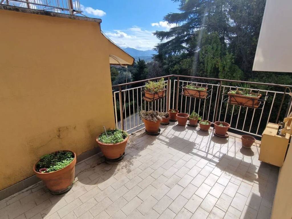 Appartamento a Velletri in Via Enrico Riziero Galvaligi - Foto 2