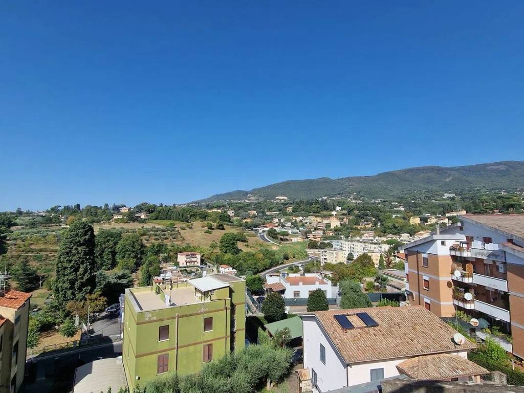 Appartamento a Velletri in Via Di Ponente - Foto 2